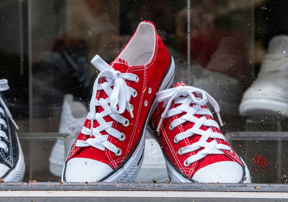 Baskets rouges